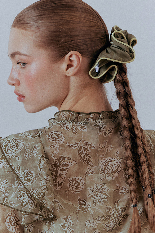 Noi Woven Scrunchie (Khaki)