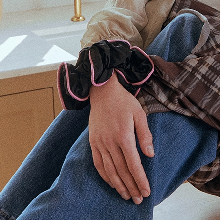 Noi Woven Scrunchie (Black)