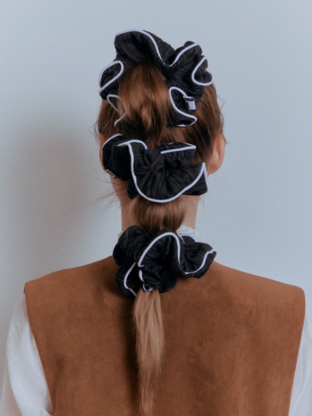 Noi Cotton Scrunchie (Black)
