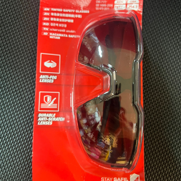 공구조아 밀워키 48-73-2005A 검은색 보안경 Safety Glasses 김서림 스크래치방지 / 재고처분