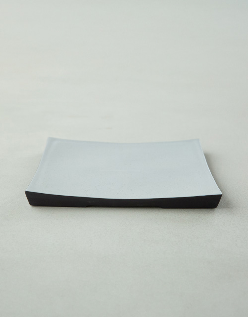노바(화이트)_다듬이정사각접시 대 (25x2cm)