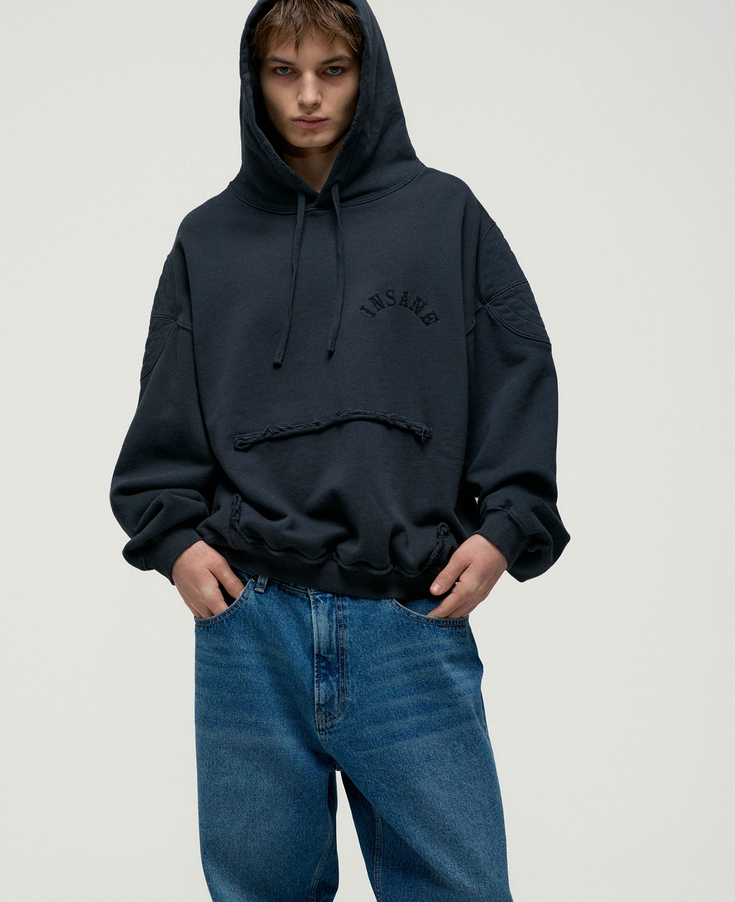 INSANE DISTRESSED HOODIE_BLACK