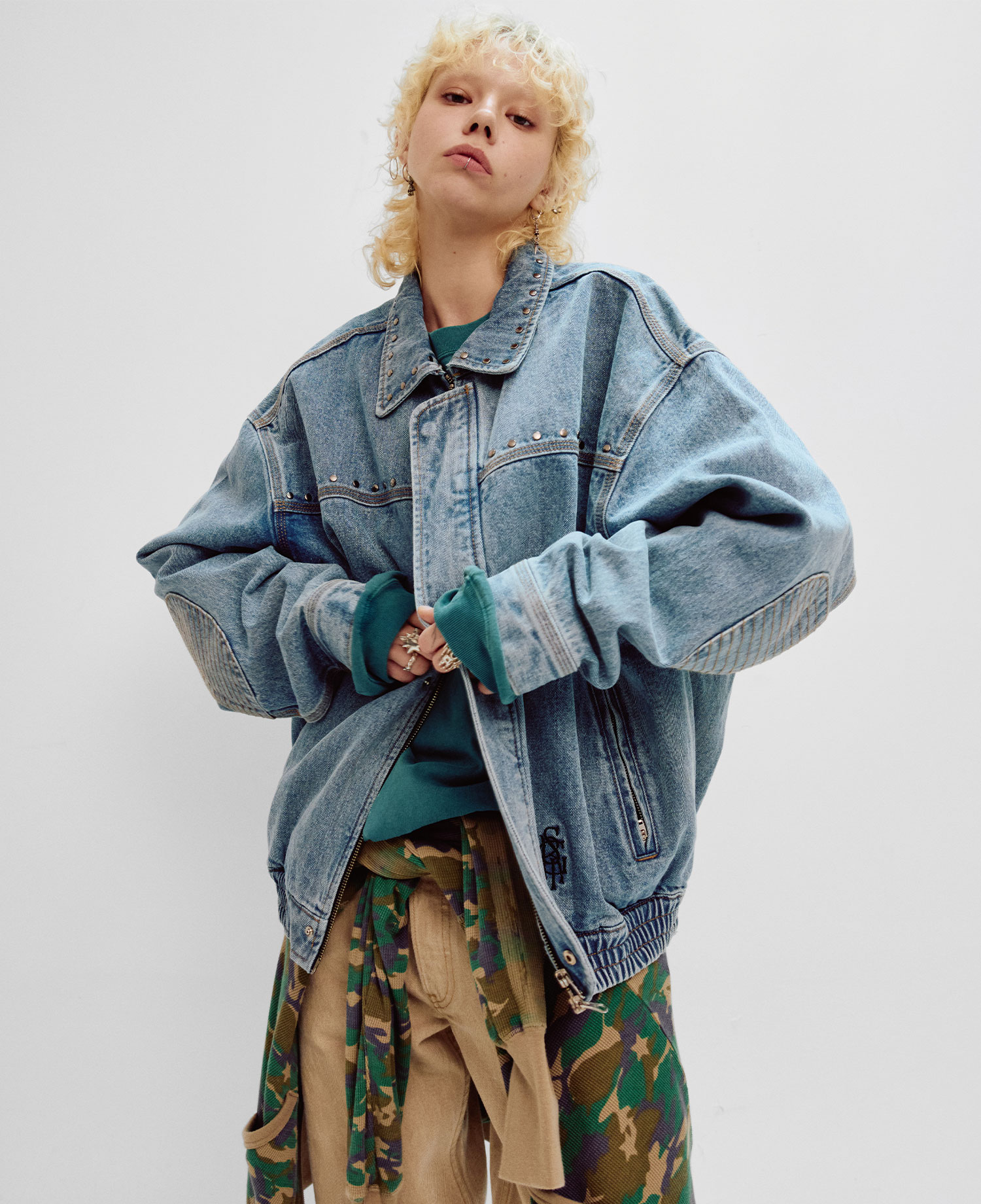 INSANE RIVET WASHED DENIM JACKET_INDIGO