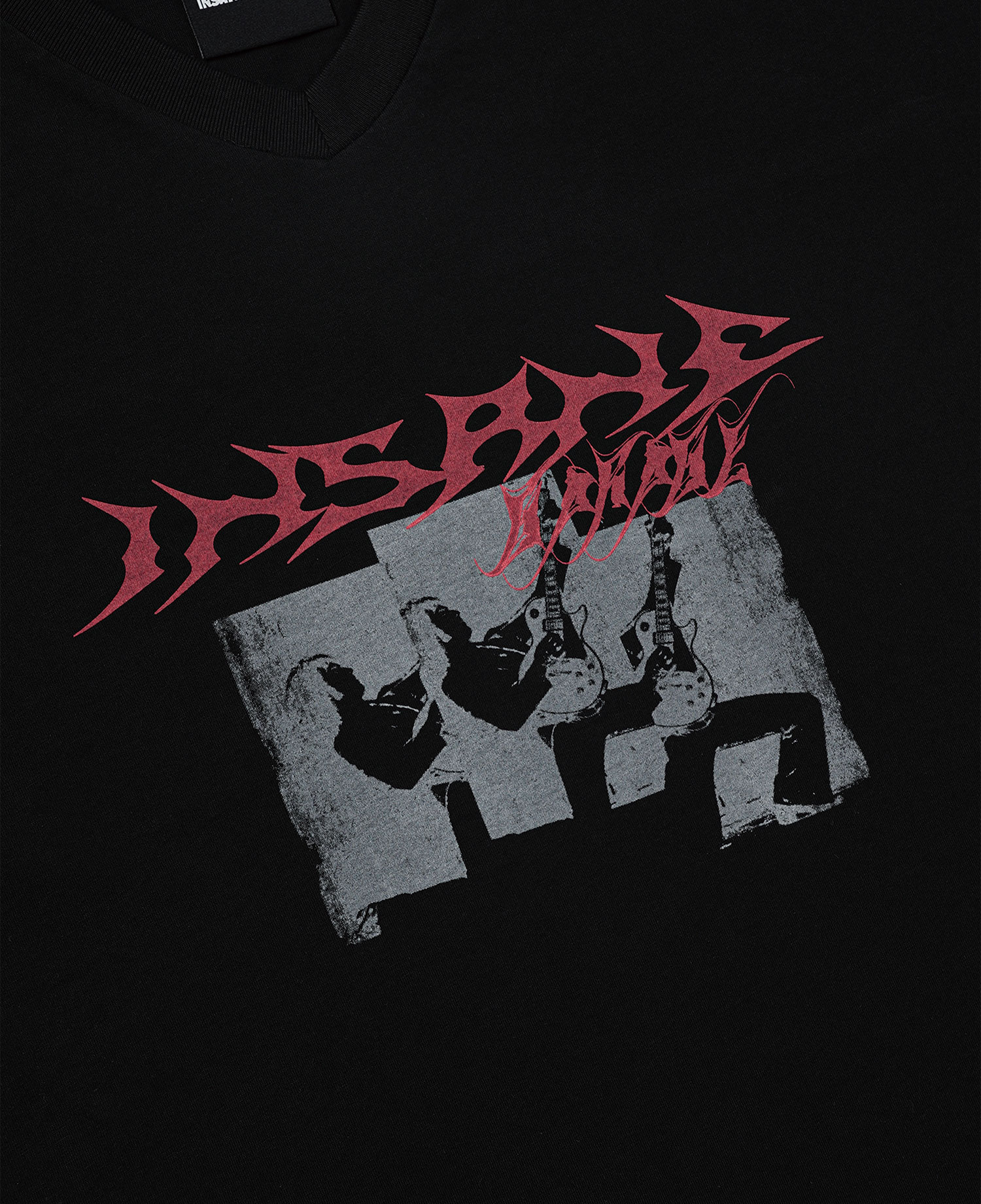 INSANE GRAPHIC V-NECK T-SHIRT_BLACK