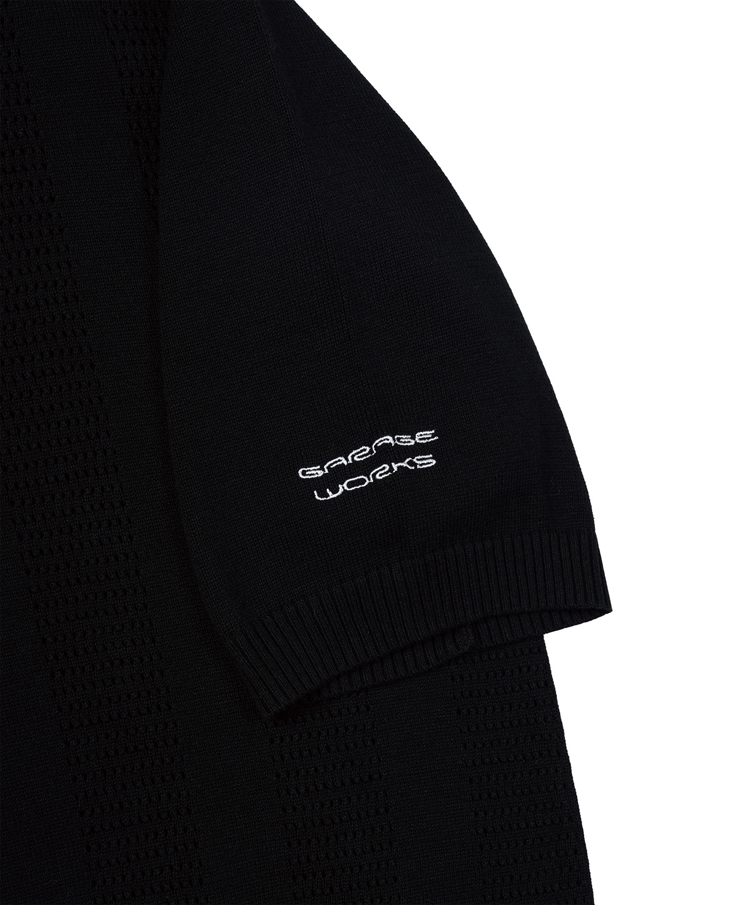 INSANE PUNCHING KNIT SHORT SLEEVE BLACK