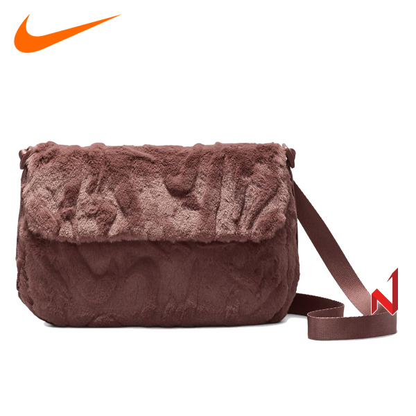 2024나이키 가방 퓨추라 365 인조 퍼 크로스바디 백(1L) FZ1326-218