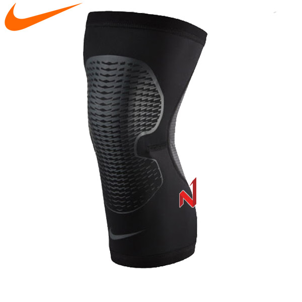 나이키 무릎보호대 프로 하이퍼스트롱 AC4199-021