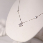 Luminous chandelier necklace