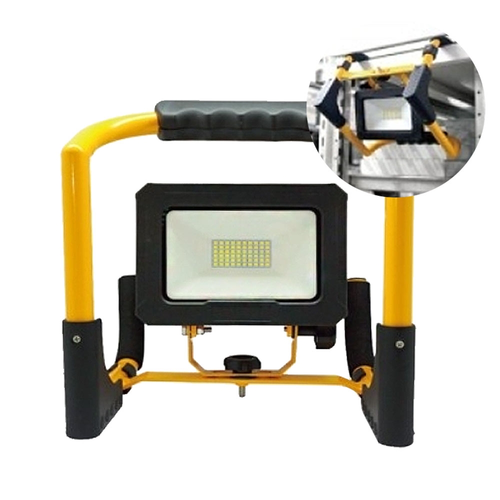 솔로 각도조절 아답타2종 20W 충전 LED라이트 XS-2000D 본체만