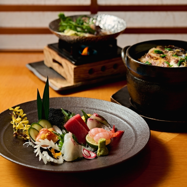 모모야마의 호텔이용권 - 모모야마 코스 1인 [주중 점심/저녁]