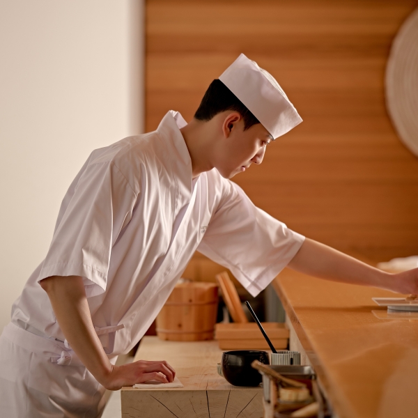 모모야마의 호텔이용권 - 비지니스 스시 오마카세 디너 1인