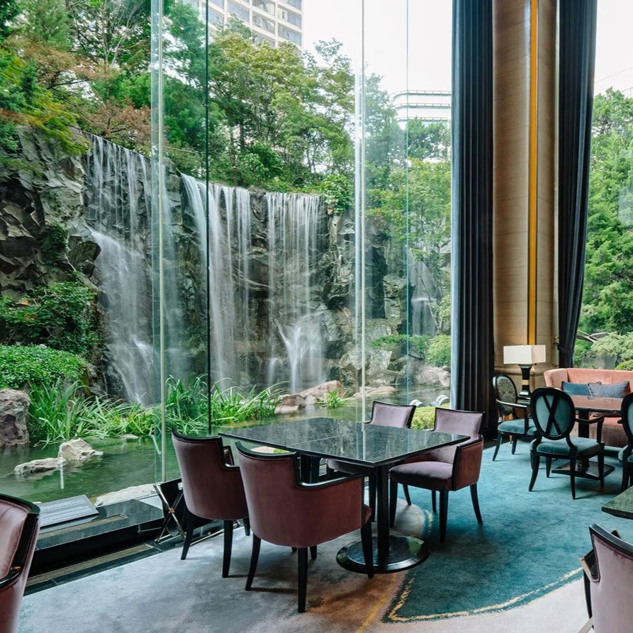 페닌슐라 라운지 & 바의 롯데호텔 서울 – Signature Dining Experience 소공연 세트 2인 이용권