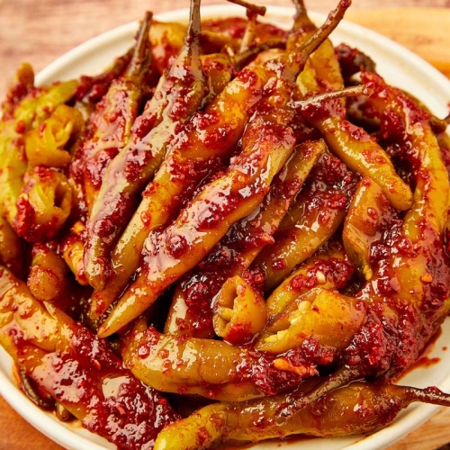 국내산 고추로 만든 아삭 매콤한 삭힌 고추무침