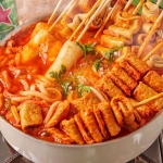 대구 맛집! 매콤 칼칼한 김치 어묵 쌀떡 우동전골