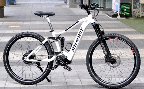 시승용 피니언 켜뮤터 메뉴얼 특판(화이트)