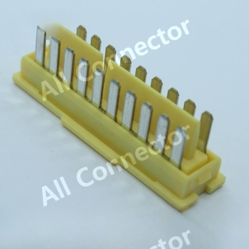 MG651823-3
