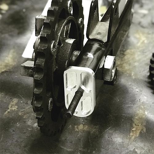 Swingarm end cap for Enfield