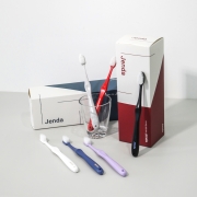 Jenda 젠다 칫솔 1개 (색상랜덤) 부드러운 항균 이중미세모 잇몸 작은치아 오리지널/콤팩트 국내제조