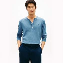 타미힐피거 맨 인디고 다이 헨리 긴팔 티셔츠 XM06469-900