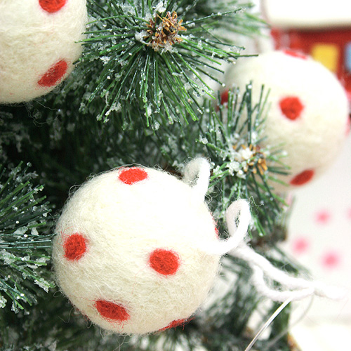 펠트 도트볼 40%SALE