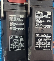 OMRON D4SL-N4NDA-D Switch