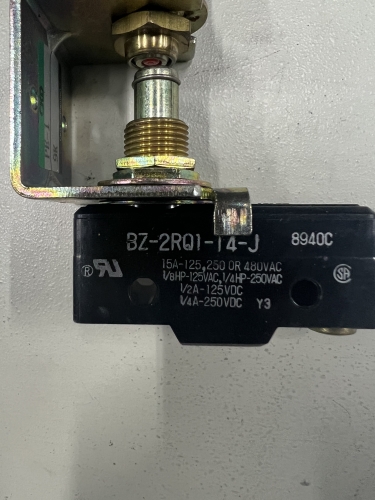 AZBIL BZ-2RQ1-14-J Switch