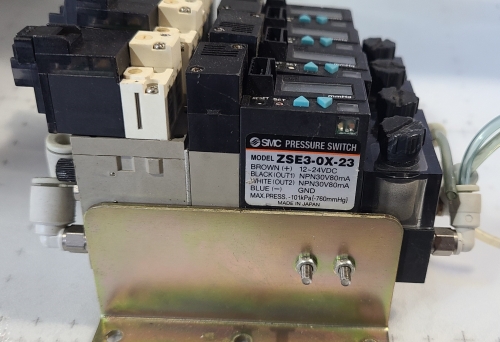 SMC ZSE3-0X-23 Switch