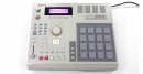 Akiai MPC2000