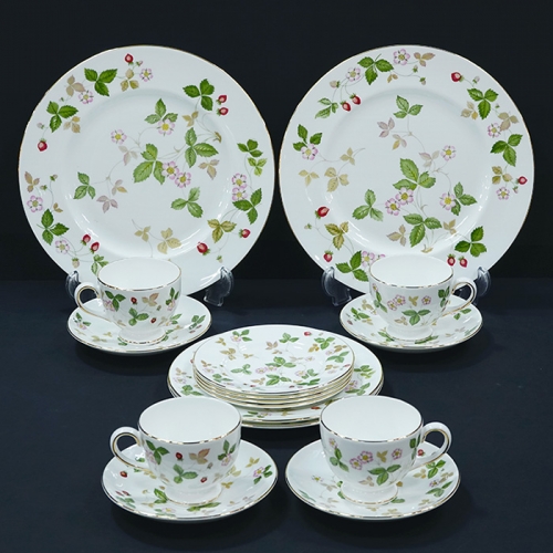 영국 웨지우드 와일드스트로베리 그릇세트