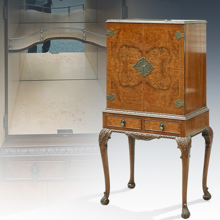 영국산 앤틱 월넛 롱다리 홈빠장식장