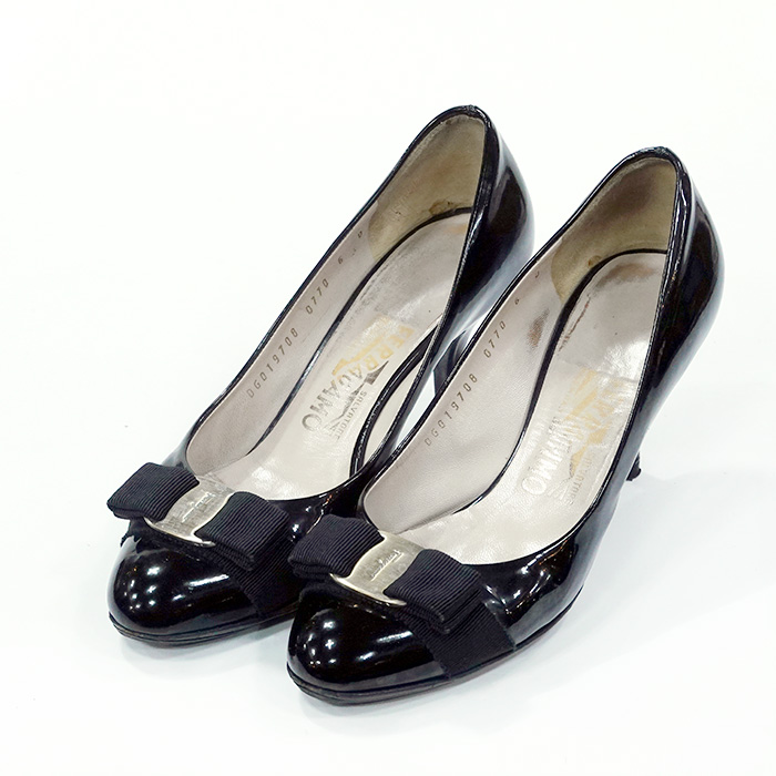 페라가모 은장로고 리본 페이던트 구두(230mm)