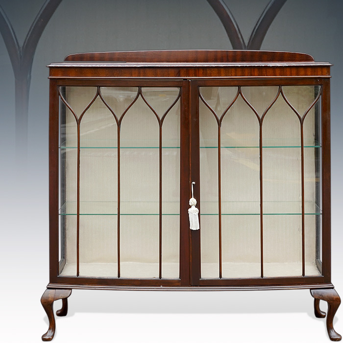 영국산 엔틱 마호가니 보우드 양문장식장