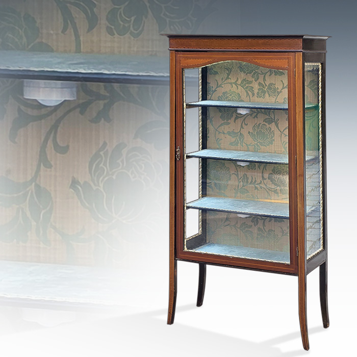 영국산 엔틱 마호가니 패브릭내장 장식장(조명등)