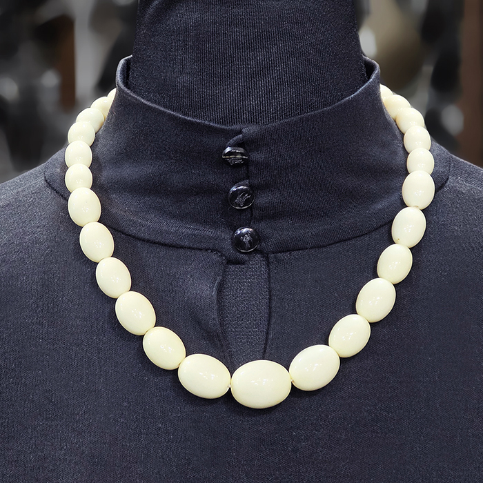 아이보리 목걸이