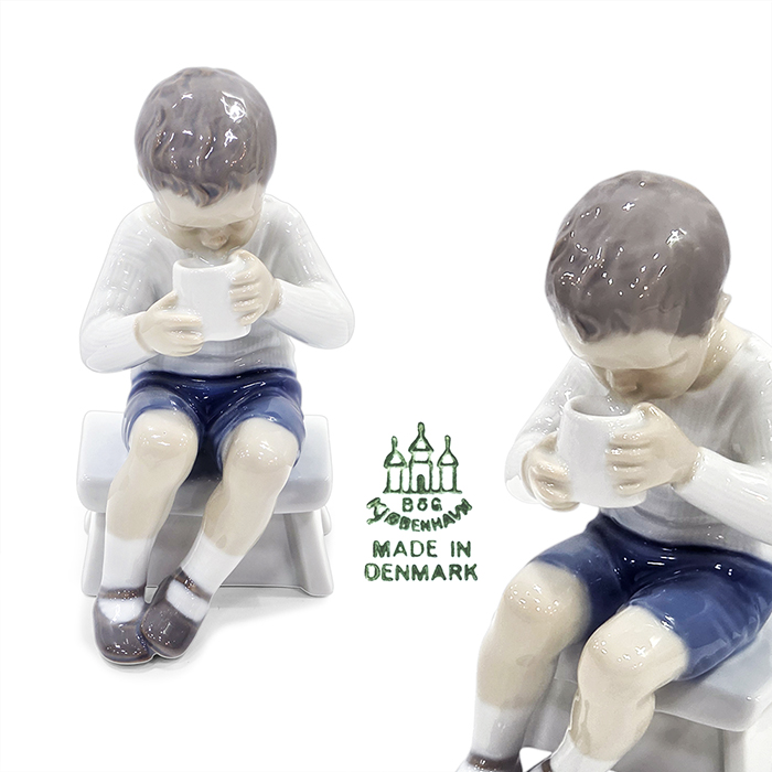 덴마크산 빙앤그뢴달 피겨린 우유 마시는 소년